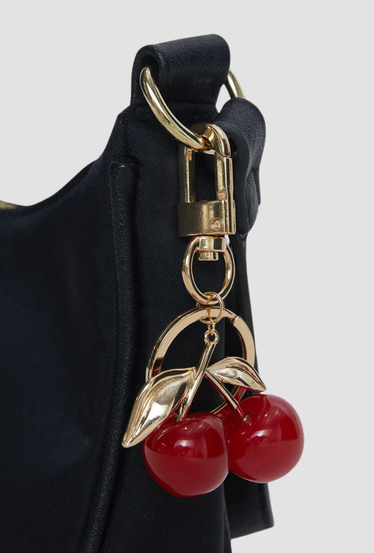 Chaveiro de Cereja Dourado