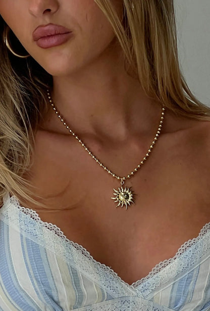 Colar de Sol Dourado