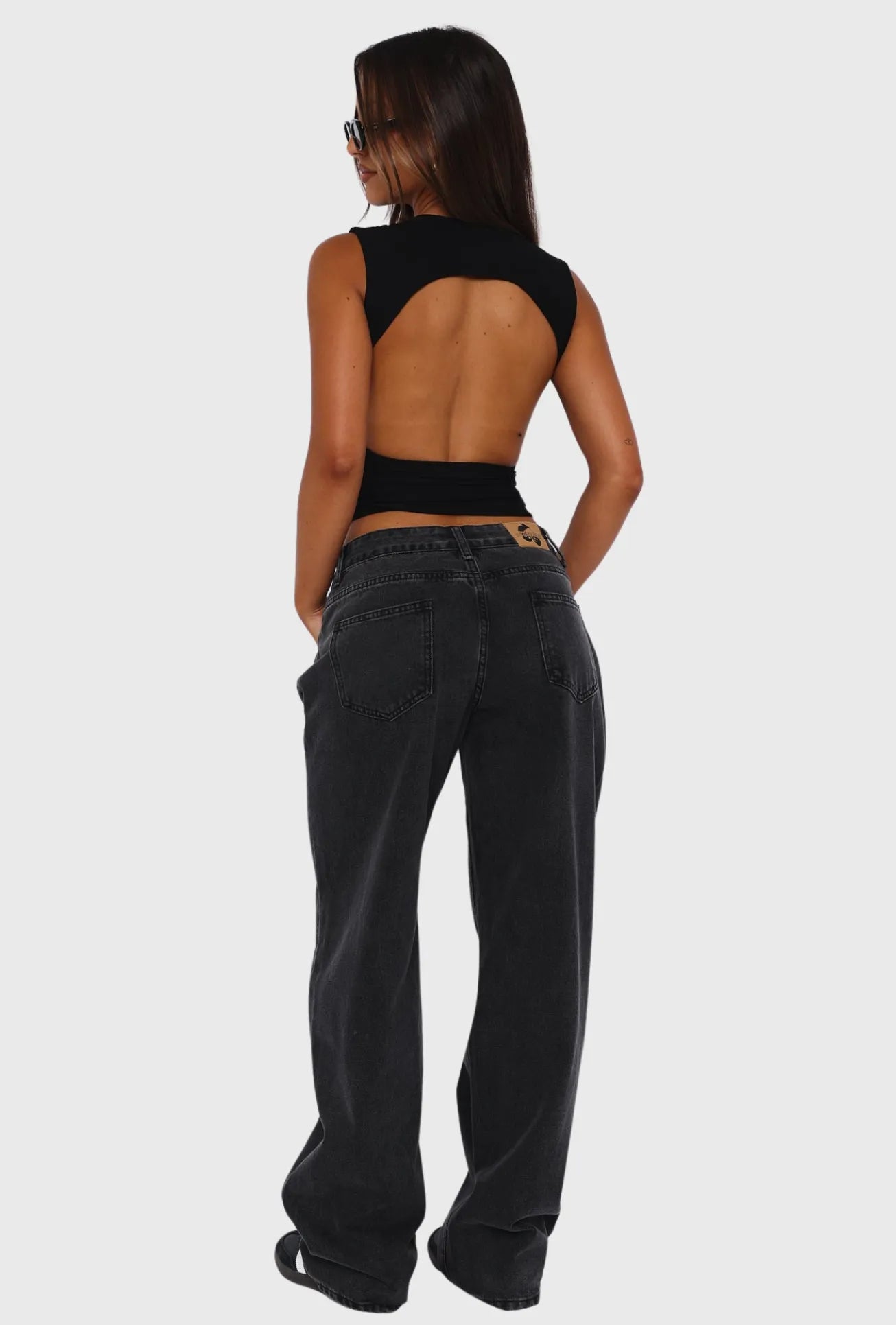 Calça Jeans Reta Lavagem Preto Ácido